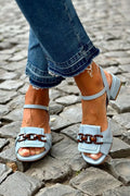 SANDALIAS CON DETALLE DE CADENA
