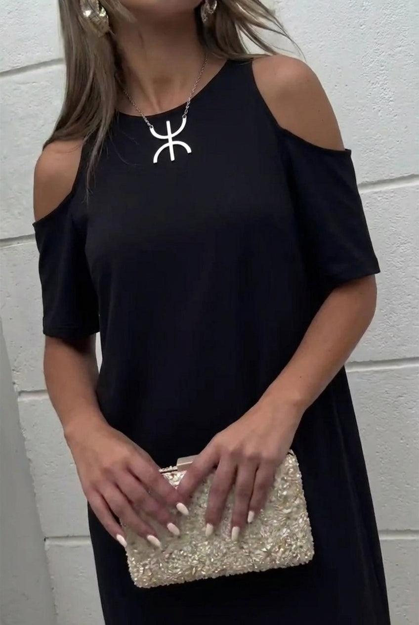 AuraBarcelona™ Elena | Vestido largo con hombros al descubierto y corte relajado